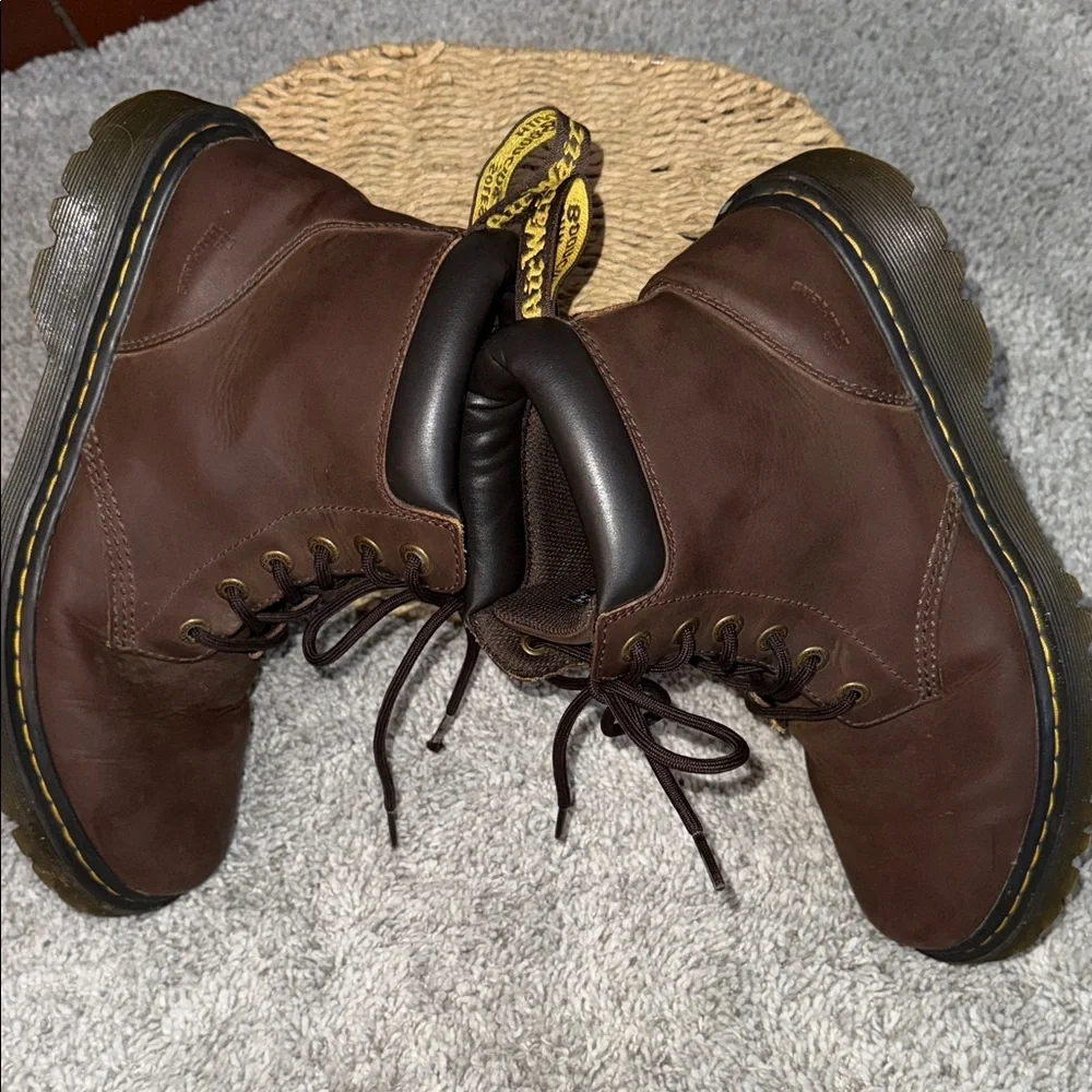 Doc Martens airwair Cartor combat boots distressed look brown leather men’s 10